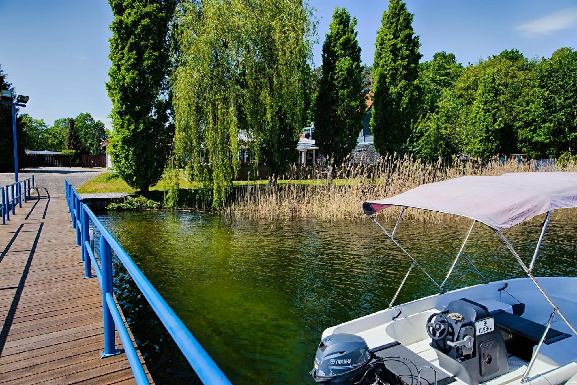 See Hotel Karlslust Chalets Storkow  Eksteriør bilde